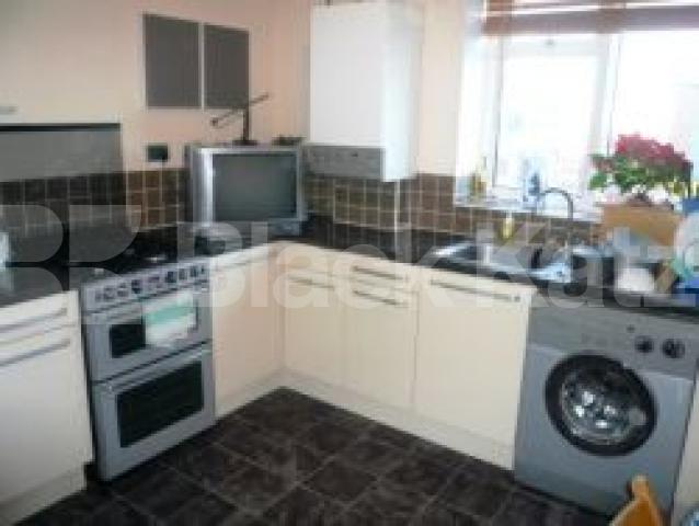 			2 Bedroom, 1 bath, 1 reception Flat			 Palace Gates Road, ALEXANDRA PALACE N22